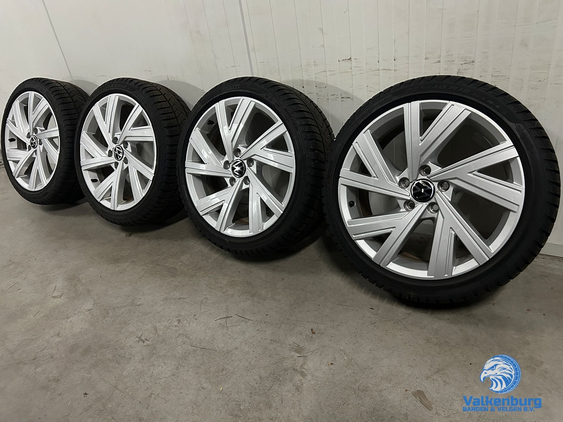 8mm! Originele VW Golf 8 GTI 5H Bergamo 18 inch velgen 5x112