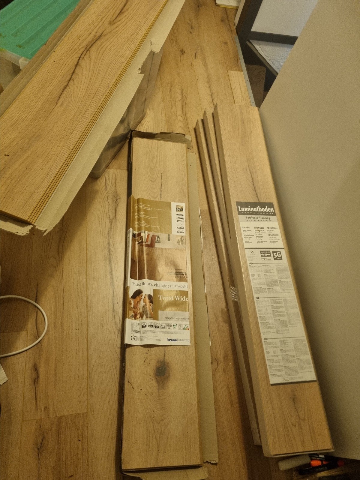 Laminaat Twist Wide - 3 pakken + losse planken, Ophalen, 50 tot 150 cm, Nieuw, Minder dan 5 m²