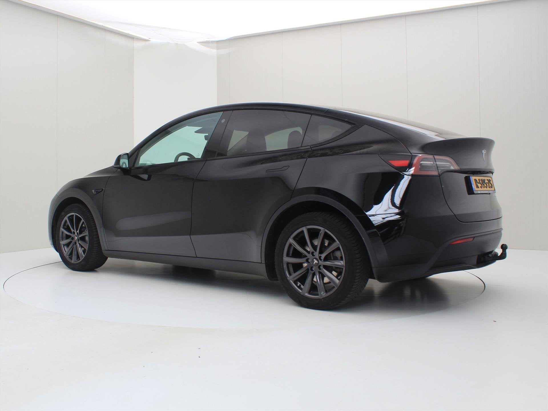 Tesla Model Y Long Range AWD 75kWh 351pk AMD RYZEN [ TREKHAA, Auto's, Automaat, Gebruikt, Zwart, Zwart