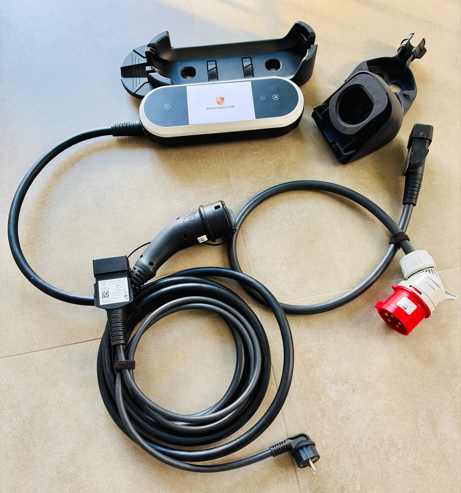 Nieuwe Porsche Mobile Charger Plus met CEE-stekker, Auto diversen, Ophalen, Nieuw, Laadpaal en Laadkabel