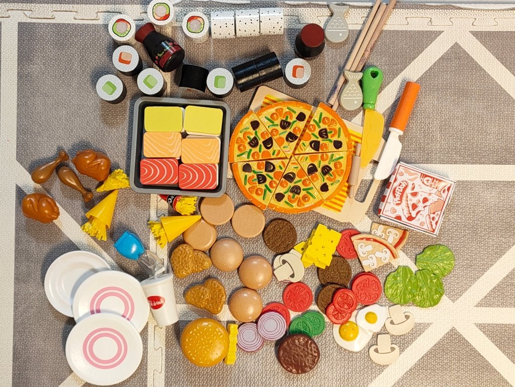 Speelgoedeten: pizza, sushi en hamburgers met accessoires, Ophalen of Verzenden, Gebruikt, Overige materialen, Speelkeuken-accessoire