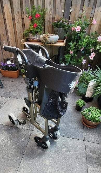 Lichtgewicht rollator RL-Smart., Diversen, Rollators, Zo goed als nieuw, Lichtgewicht, Ophalen