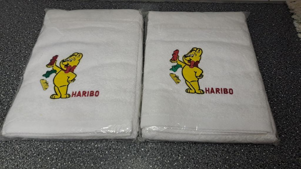 2 x Haribo badhanddoek nieuw., Verzamelen, Gebruiksvoorwerp, Nieuw, Ophalen of Verzenden, N.v.t