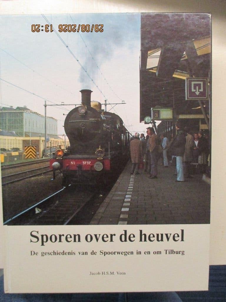 Jacob H.S.M.Veen-Sporen over de heuvel, de geschiedenis van, Ophalen of Verzenden, Zo goed als nieuw, Trein