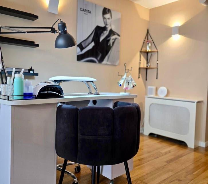 Manicure tafel te huur in Amsterdam, Diensten en Vakmensen, Schoonheidsspecialisten | Overige