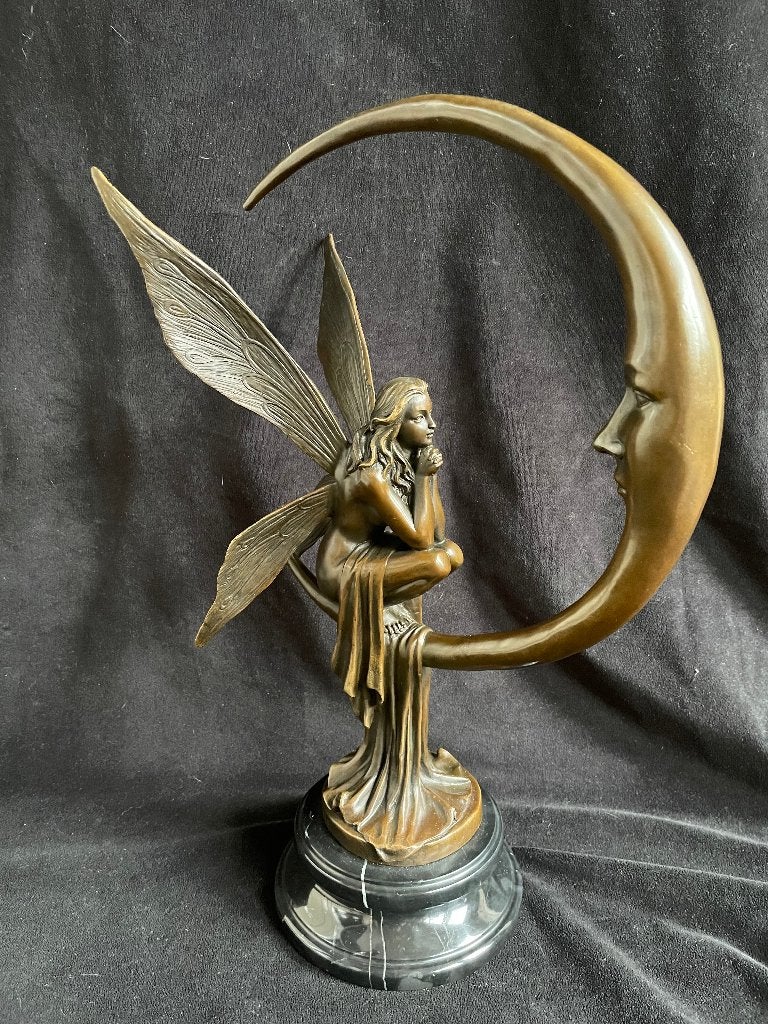 Bronzen meisje/elf zittend in maan gesigneerd groot brons, Antiek en Kunst, Ophalen of Verzenden