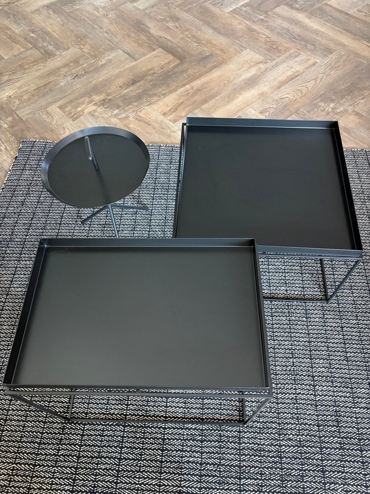 Set van 3 zwarte Hay bijzettafels, Huis en Inrichting, Tafels | Bijzettafels, Gebruikt, Metaal of Aluminium, 55 tot 75 cm, Overige vormen