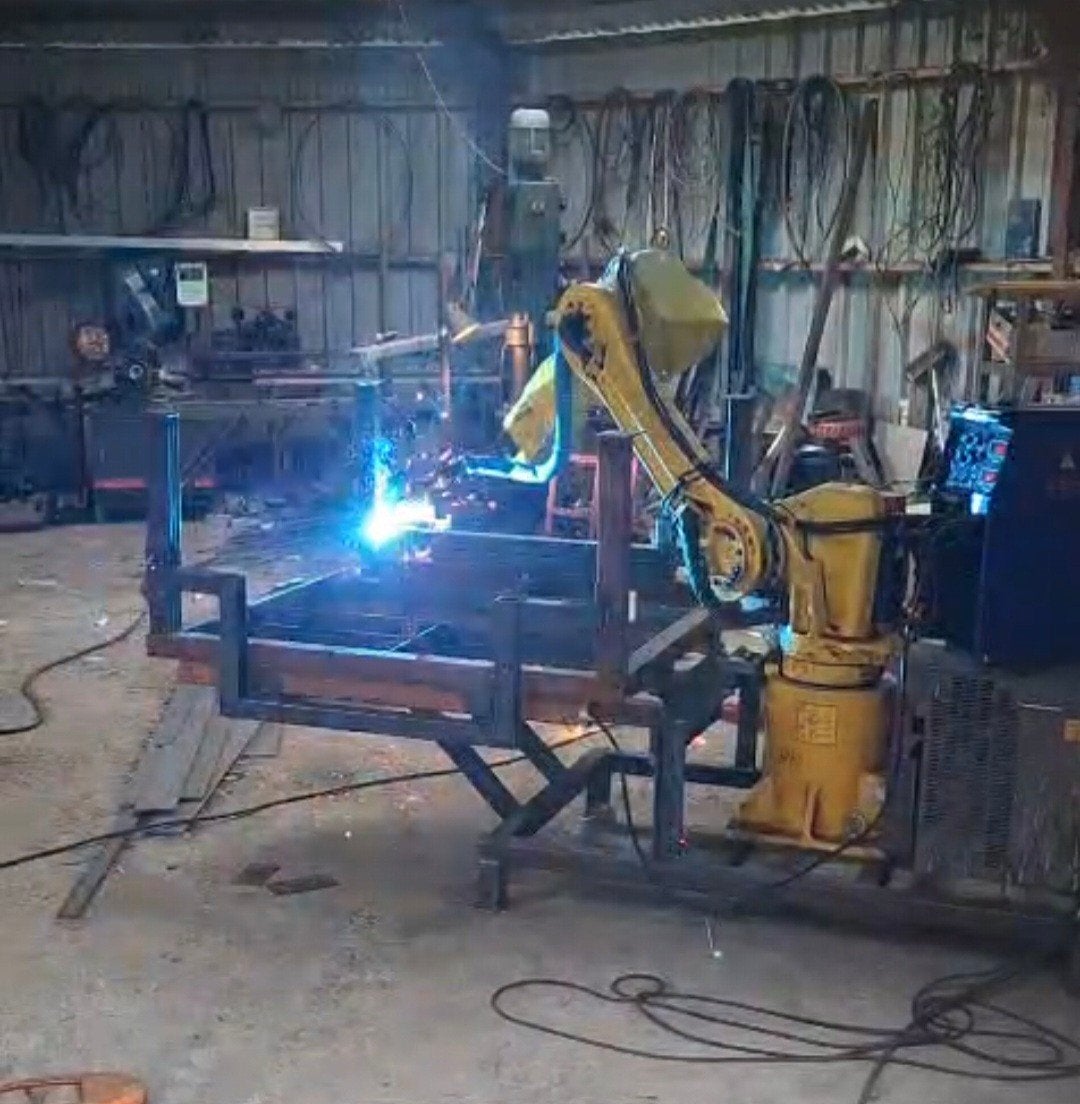 Fanuc M16-i Robot met R-J3 controller bv lassen, Ophalen