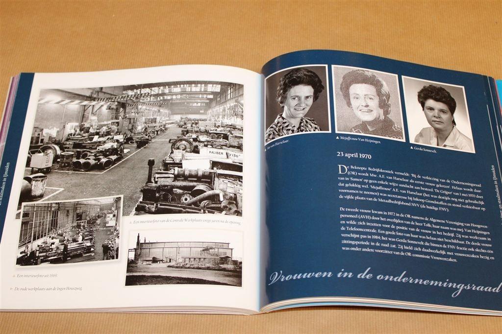 Geschiedenis IJzer & Staal IJmuiden — 90 Jaar Hoogovens, Ophalen of Verzenden, Zo goed als nieuw
