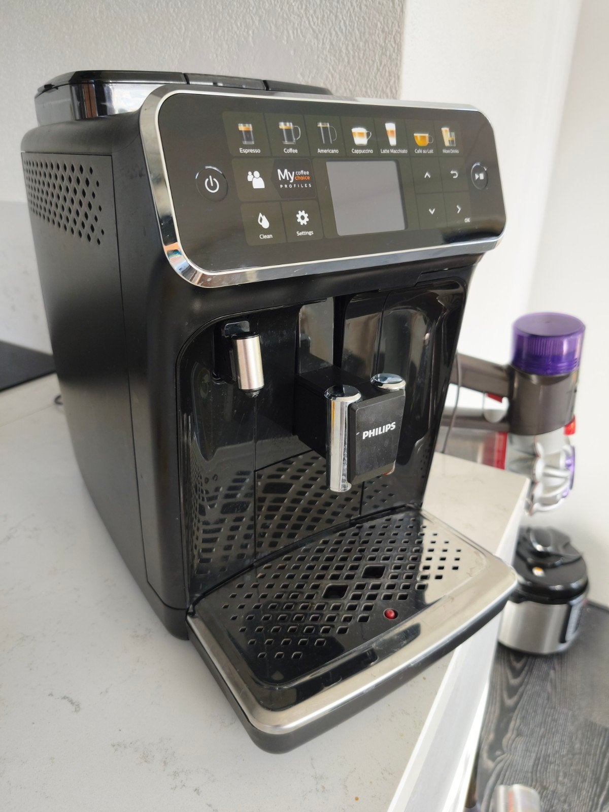 Philips Series 5400 LatteGo, Witgoed en Apparatuur, Ophalen, Espresso apparaat, Koffiebonen, Zo goed als nieuw