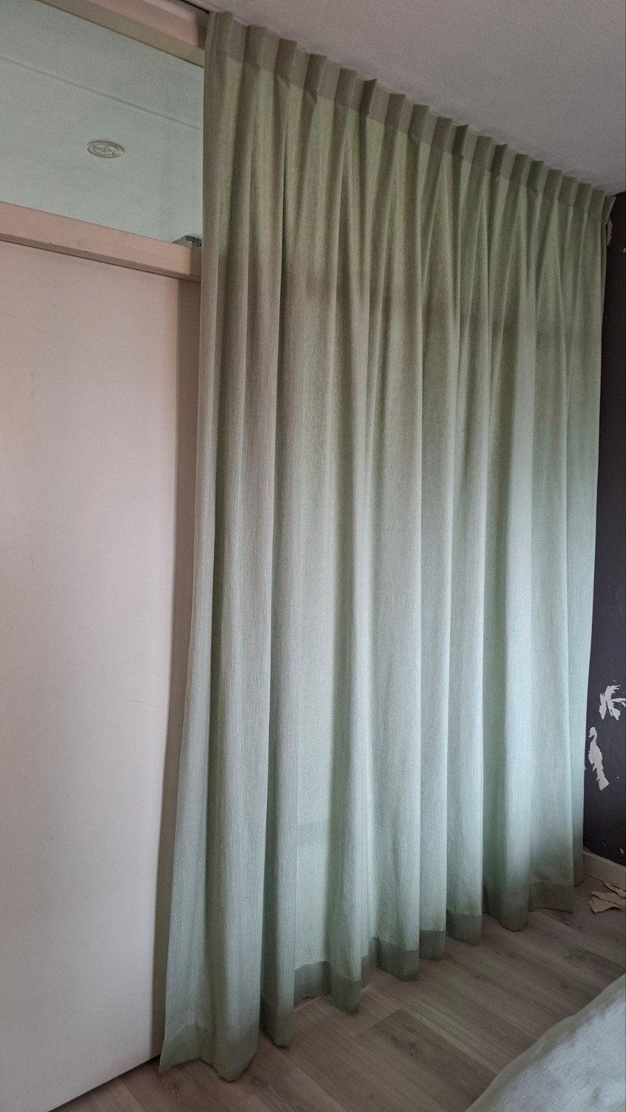 te koop: gordijn Hema licht groen 180 breed, 262 hoog, 180 cm, Met haken, Ophalen of Verzenden, Gordijn