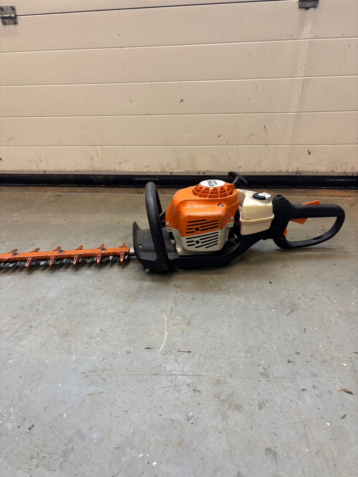 Stihl HS 82 R heggenschaar, Ophalen, Zo goed als nieuw, Benzine
