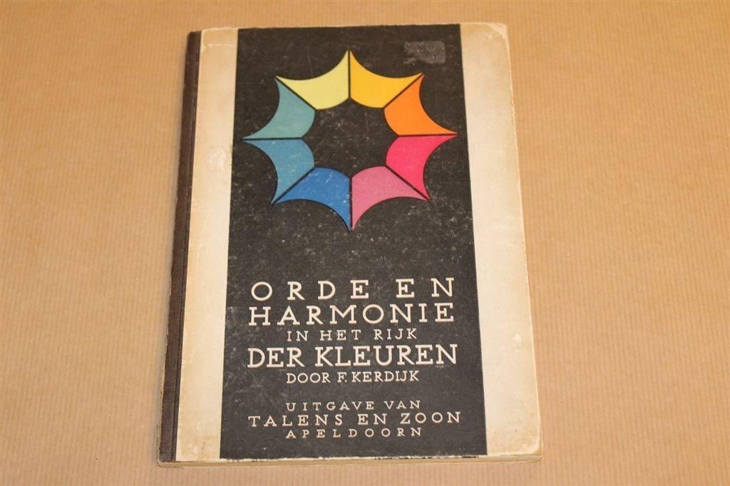 Orde en Harmonie in het Rijk der Kleuren - Talens & Zn 1927, Boeken, Ophalen of Verzenden, Zo goed als nieuw