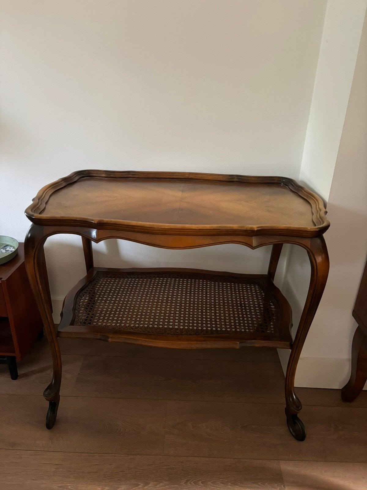 Vintage klassiek theetafel, serveertafel met rotan, Ophalen