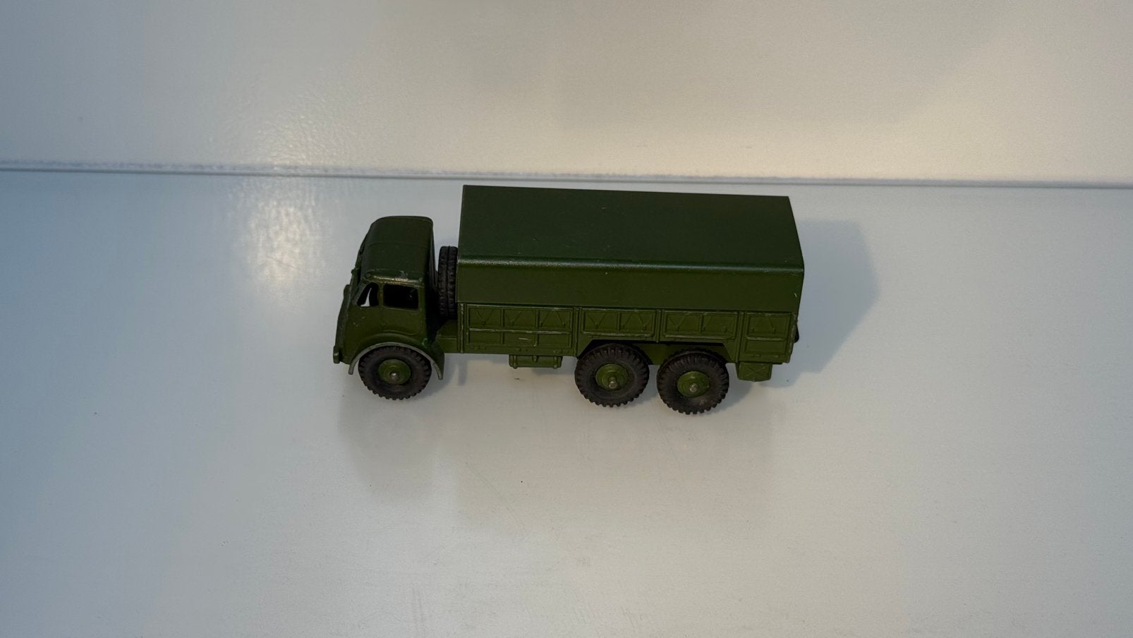 Dinky Toys 10 ton army truck 622, Ophalen of Verzenden, Zo goed als nieuw, Bus of Vrachtwagen