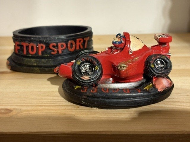 formule 1 auto bewaar bakje nieuw in doosje, Ophalen of Verzenden, Nieuw, Versiering, Overige