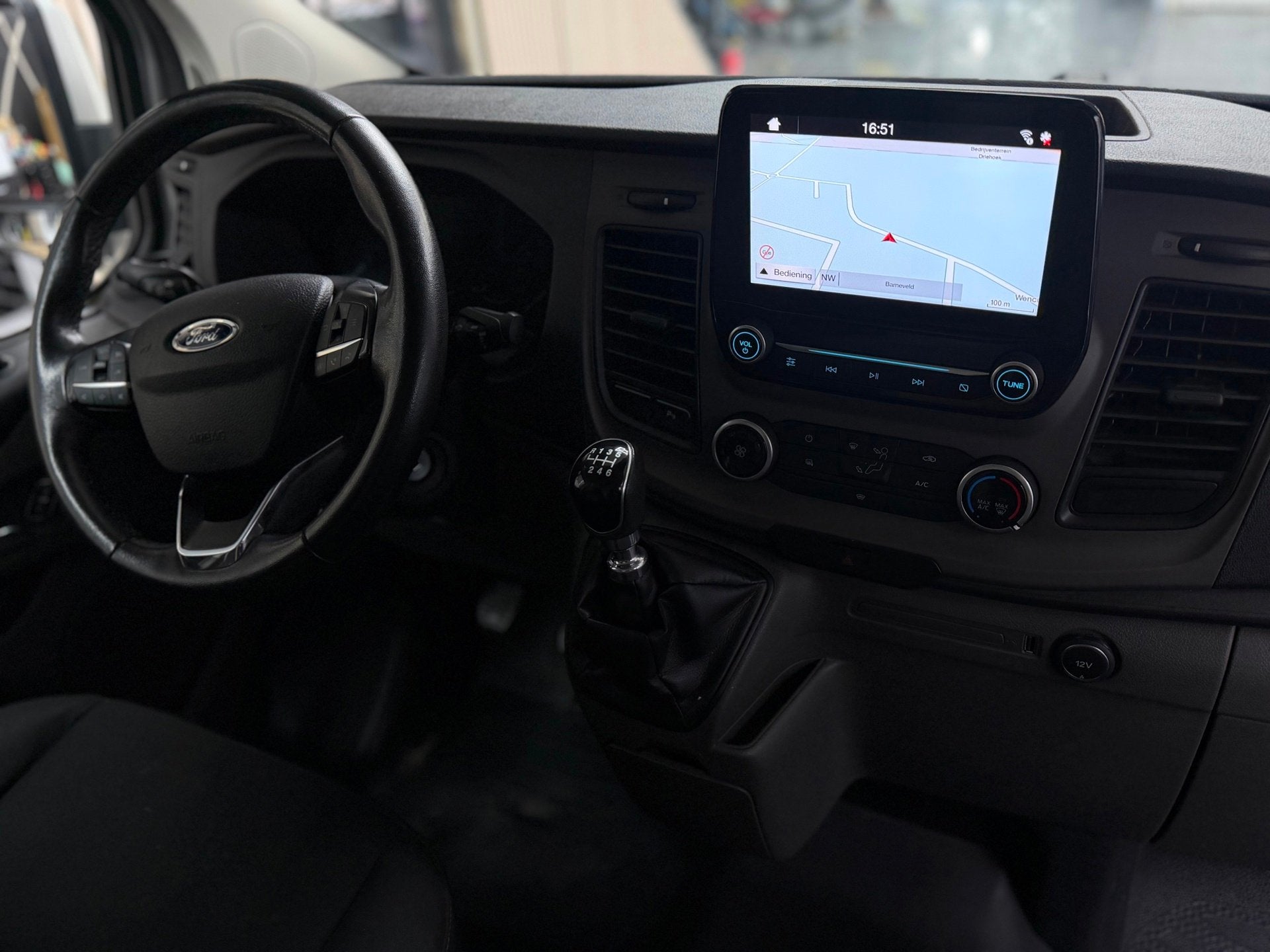 Ford Transit Custom 300 2.0 TDCI|L2H2|Limited|Carplay|1e eig, Voorwielaandrijving, Dealer onderhouden, 15 km/l, Euro 6