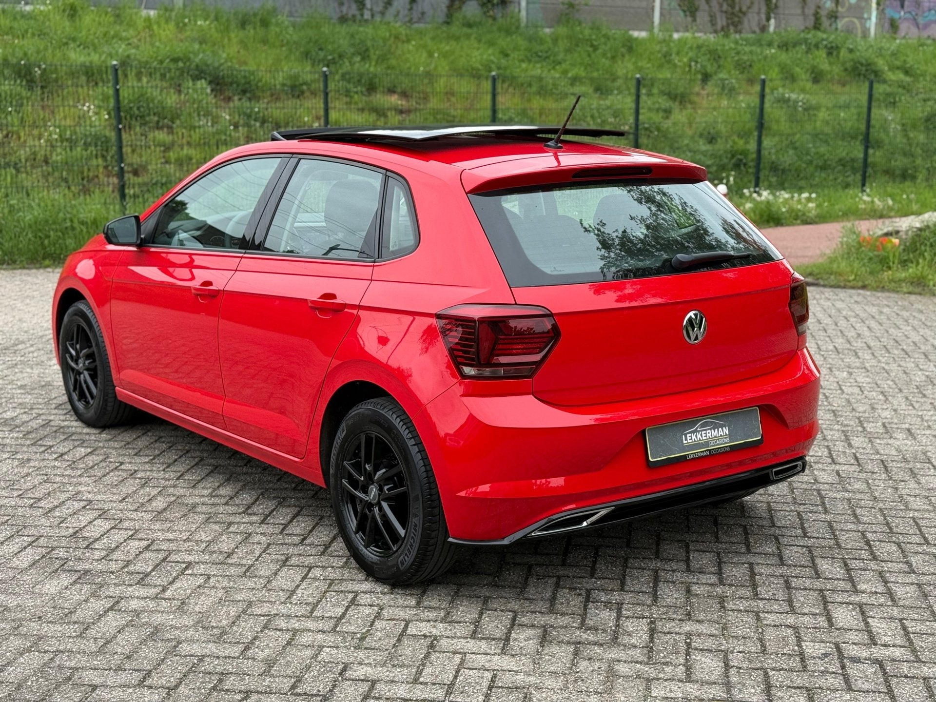 Volkswagen Polo 1.0 PANO DAK I CRUISE I WEINIG KM I NETTE AU, 1005 kg, Gebruikt, Zwart, Start-stop-systeem