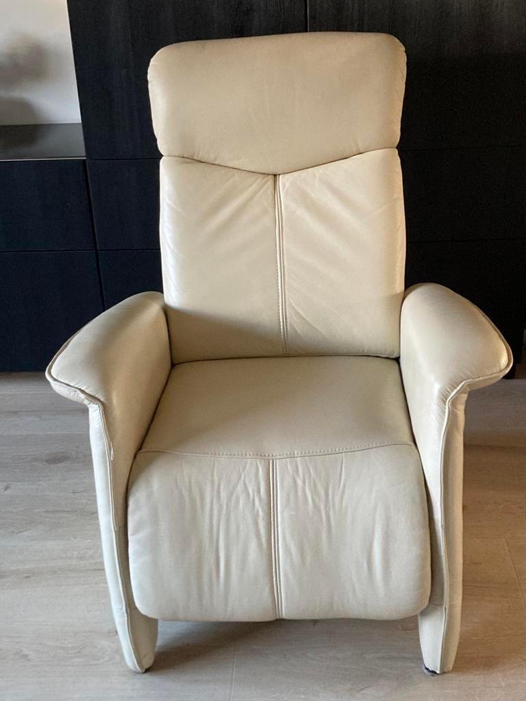 Relaxstoel (prominent), Ophalen, Gebruikt, 50 tot 75 cm, Leer