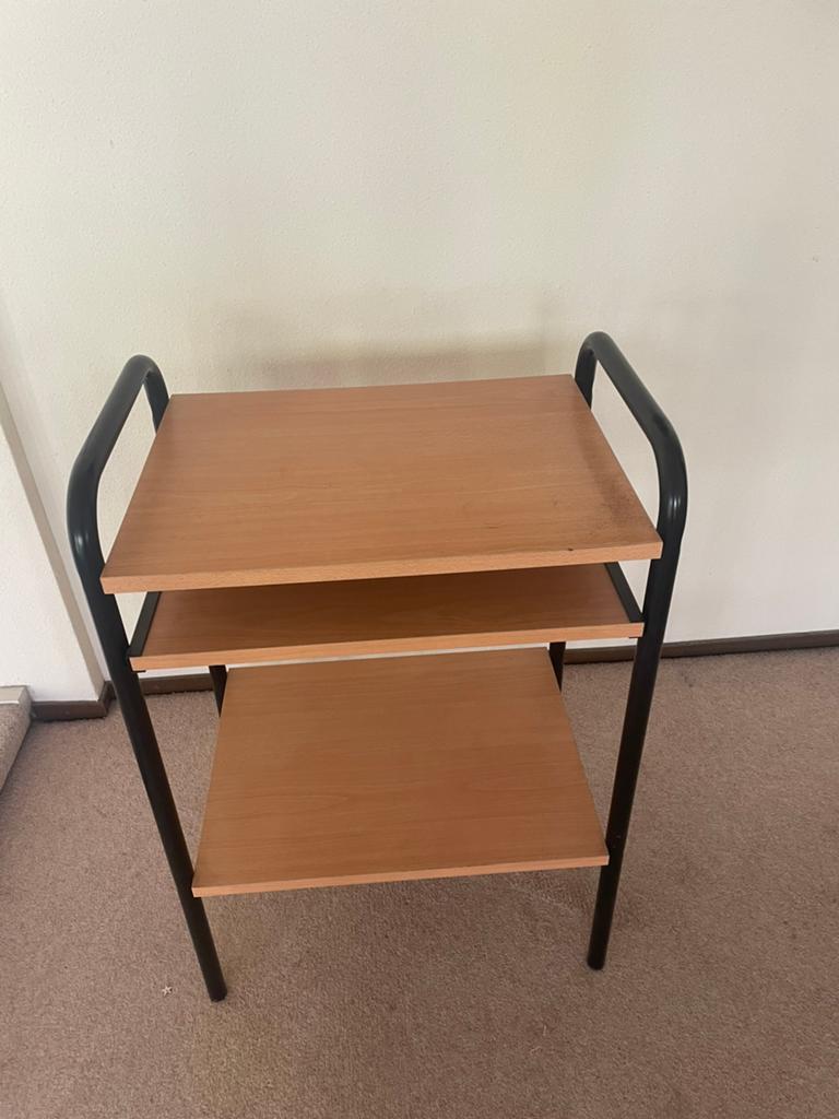 Bijzettafel- computermeubel, Huis en Inrichting, Ophalen of Verzenden, Zo goed als nieuw, Minder dan 70 cm