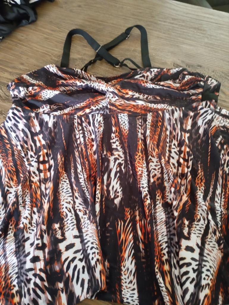 Leopardprint Tankini Set - Zo goed als nieuw NU 20€., Kleding | Dames, Badmode en Zwemkleding, Overige kleuren, Ophalen of Verzenden