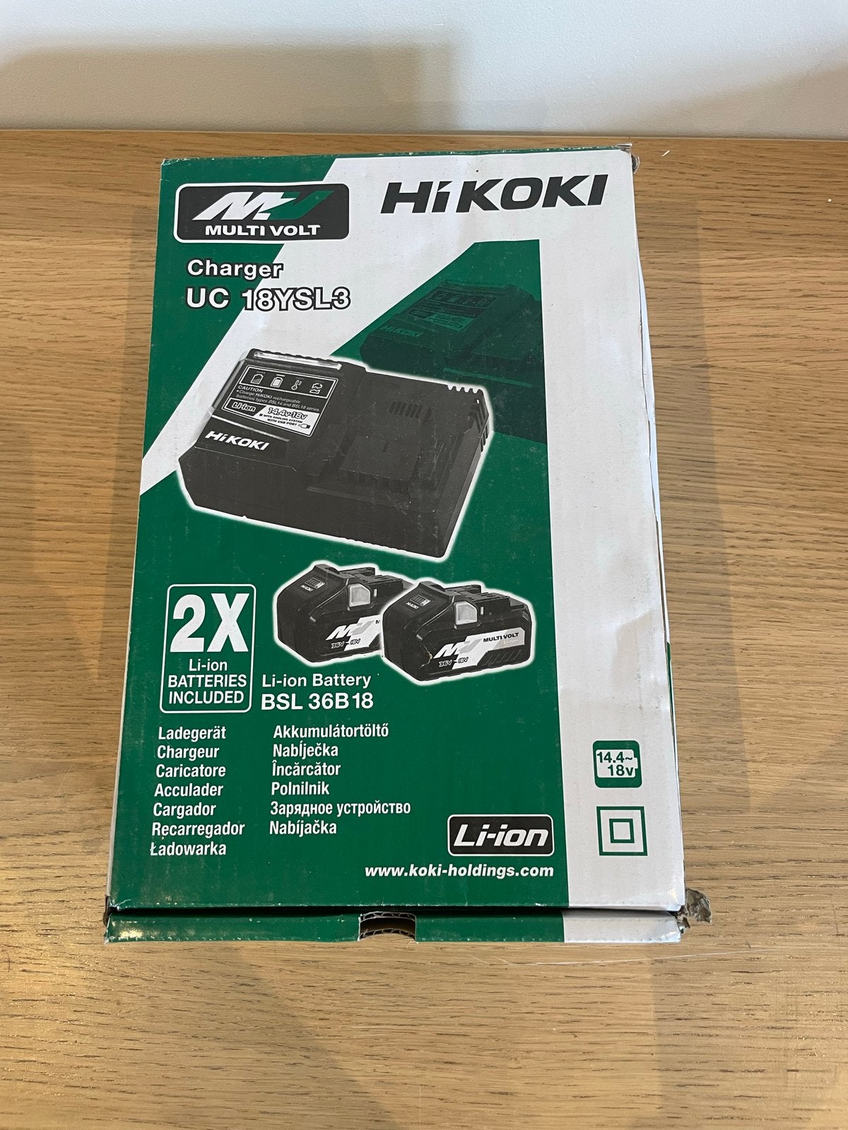HiKOKI Acculader UC 18YSL3 met 2x BSL 36B18 Accu's, Ophalen of Verzenden, Nieuw, Overige typen