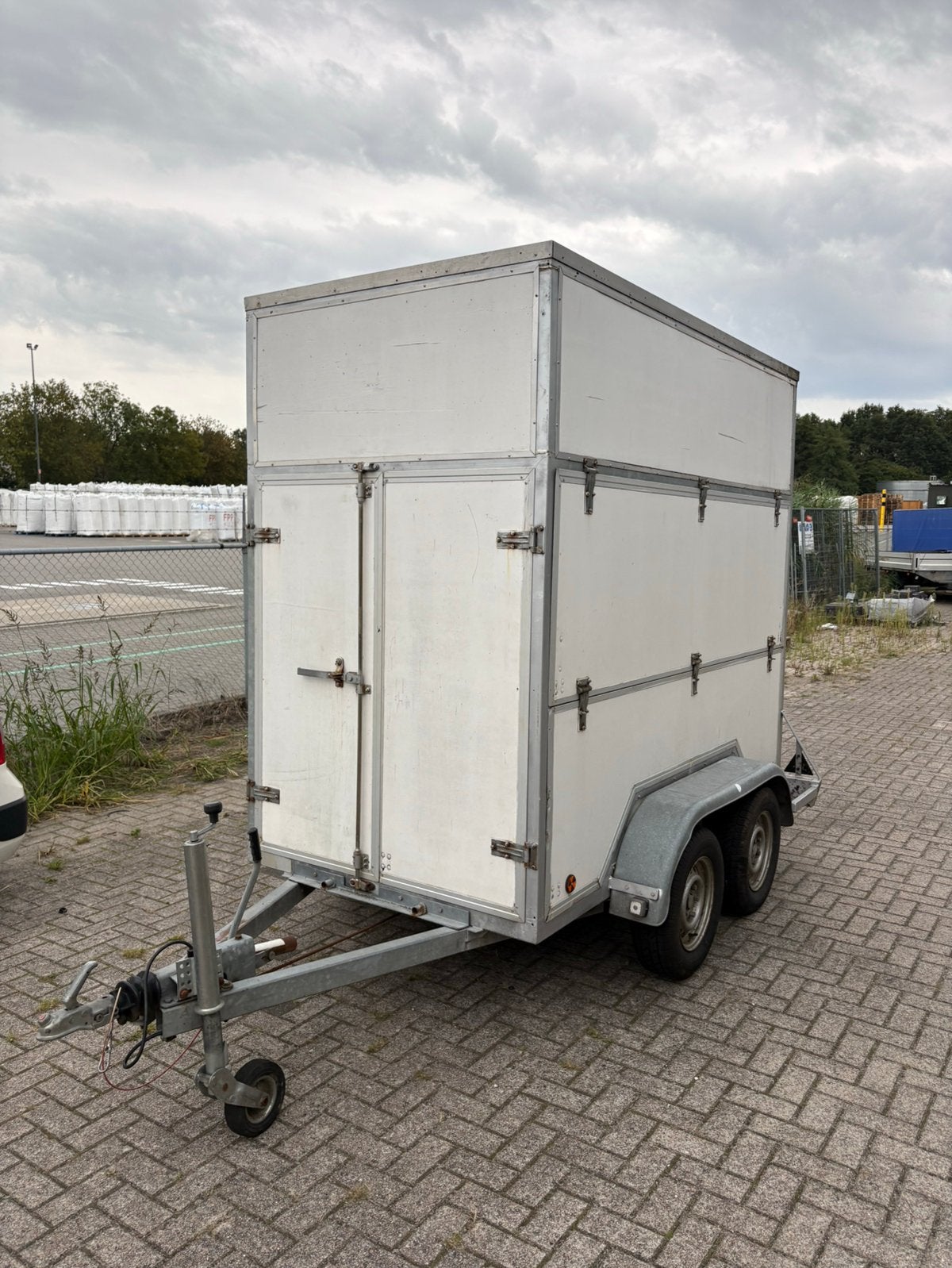 Gesloten aanhanger 260x135x220cm 2000kg❗️, Ophalen, Zo goed als nieuw