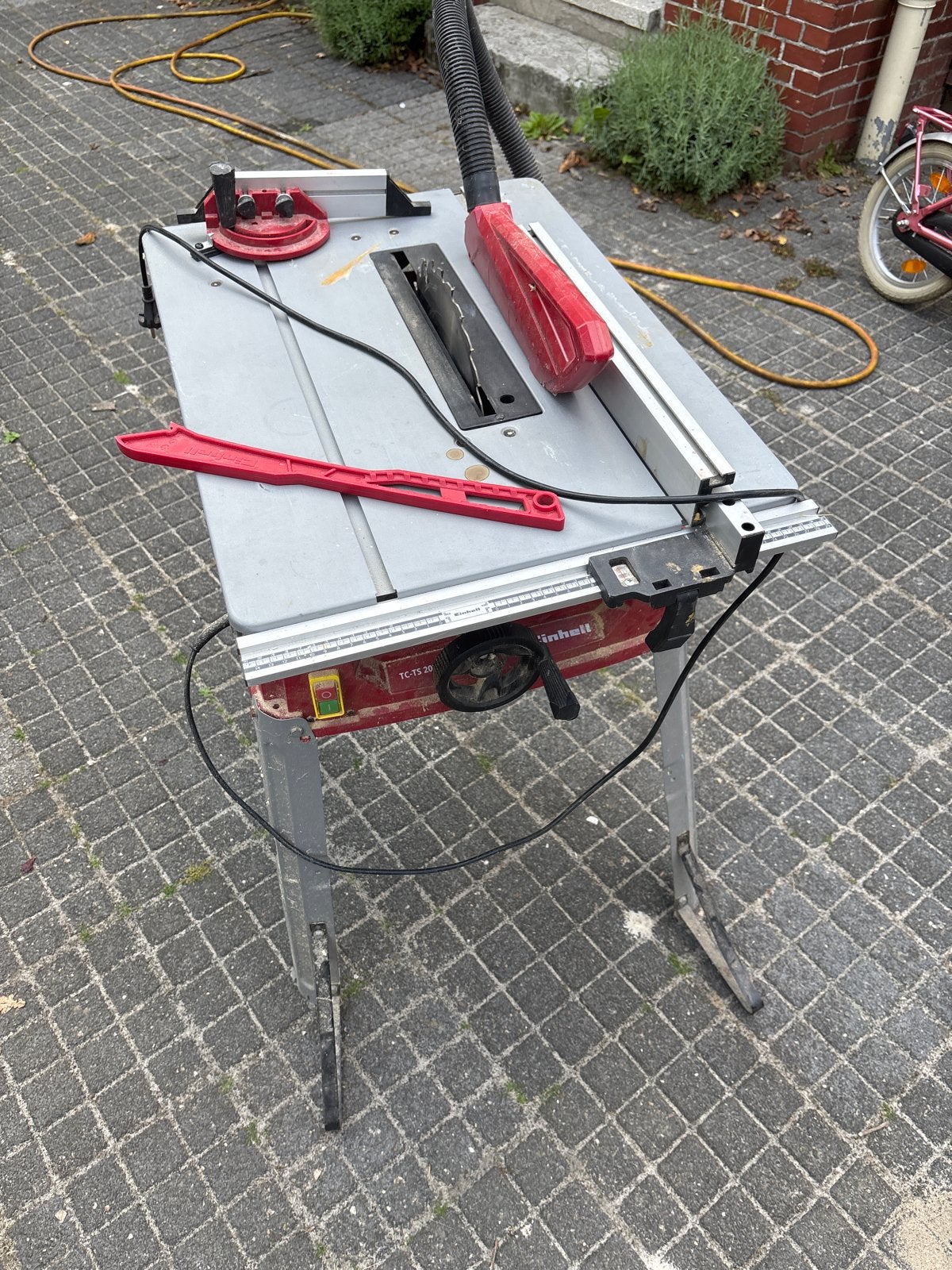 T.E.A.B: Einhell TC-TS 2025/1 U Tafelcirkelzaag, Ophalen, Gebruikt, Cirkelzaag, 70 mm of meer