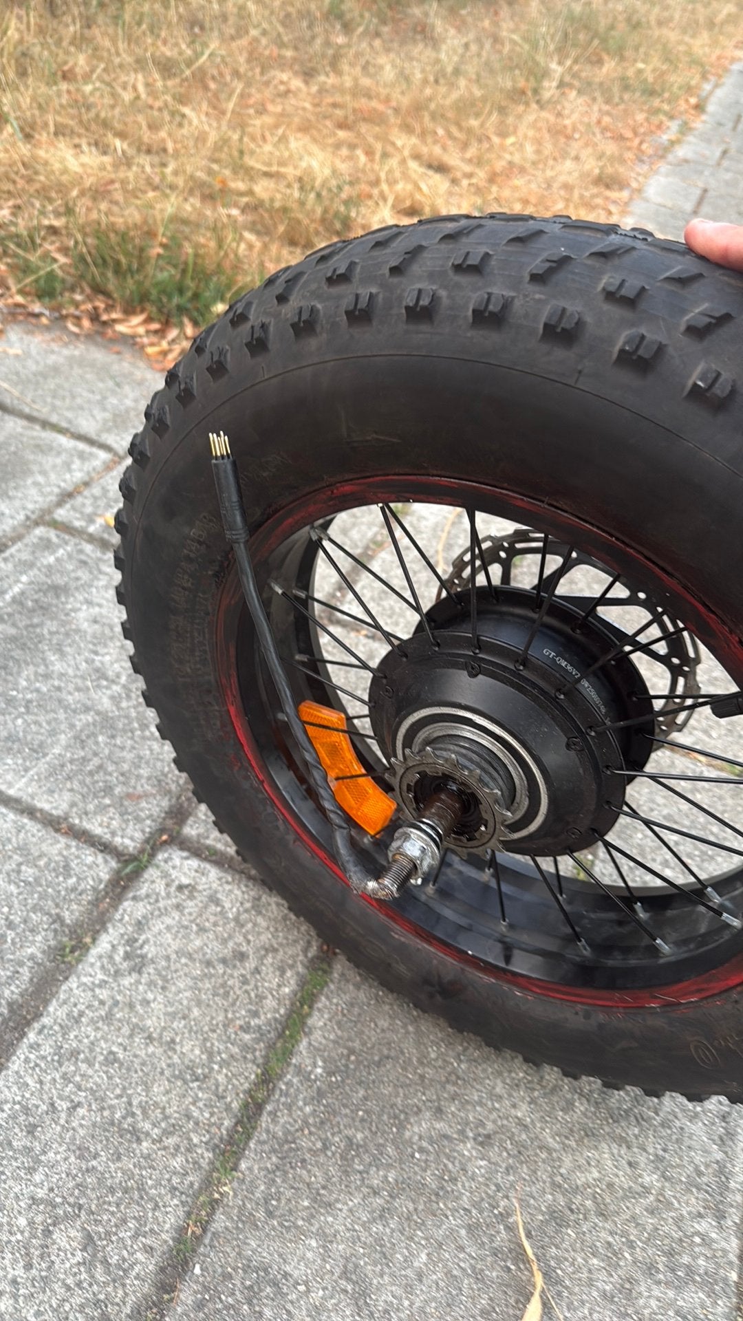 Achterband met motor, Ophalen