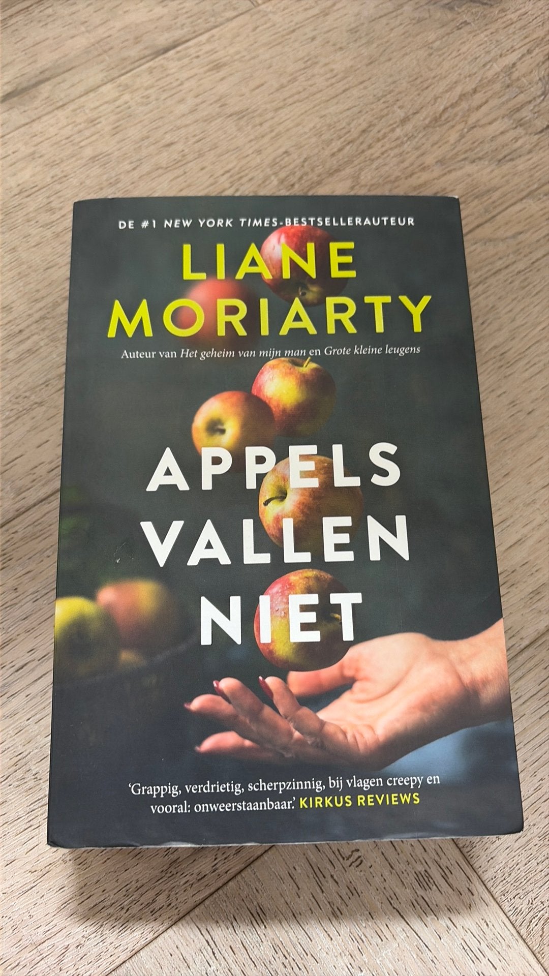 Liane moriarty appels vallen niet, Ophalen of Verzenden, Zo goed als nieuw