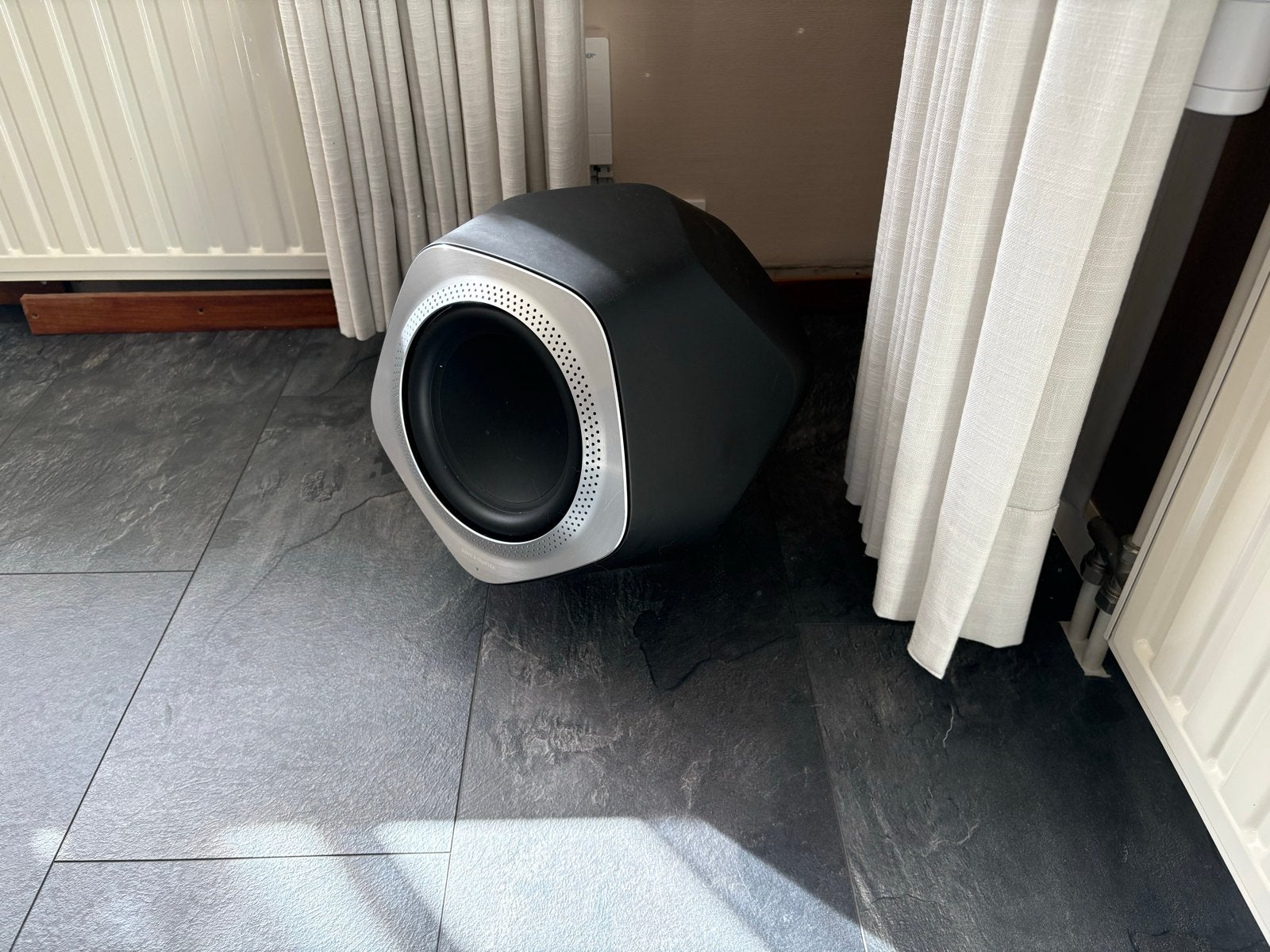 Bang & Olufsen BeoLab 19 Subwoofer - Alu/Zwart, Audio, Tv en Foto, Luidsprekers, 150 watt of meer, Subwoofer, Ophalen of Verzenden
