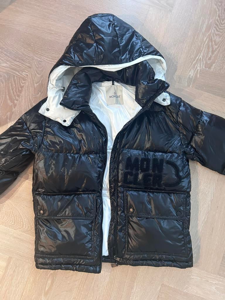 Moncler jas unisex maat m/l nieuw, Kinderen en Baby's, Kinderkleding | Maat 128, Ophalen of Verzenden, Nieuw, Jongen of Meisje