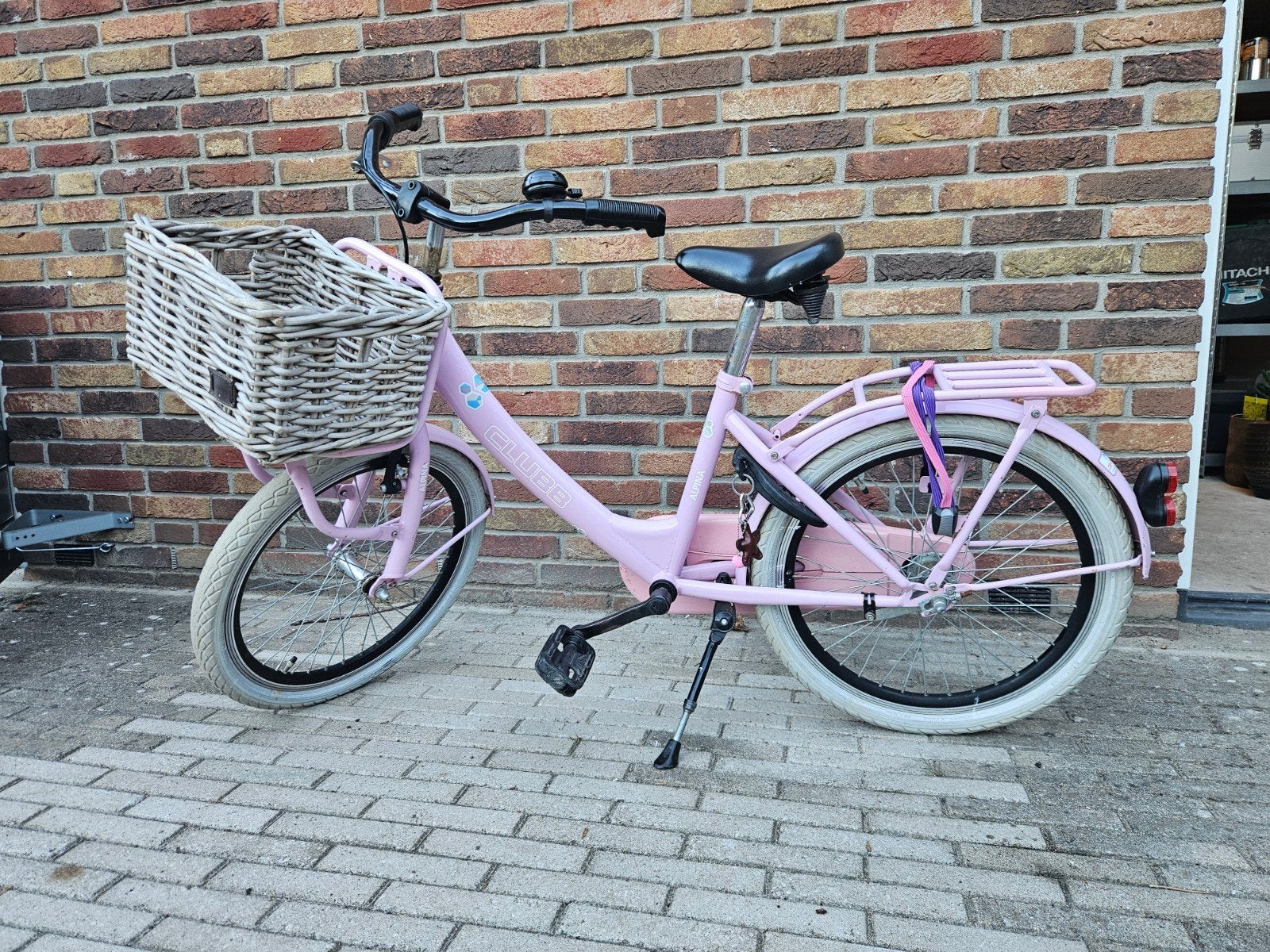 Roze Alpina fiets 20 inch met mandje en dubbele rem, Ophalen, Gebruikt, 20 inch of meer