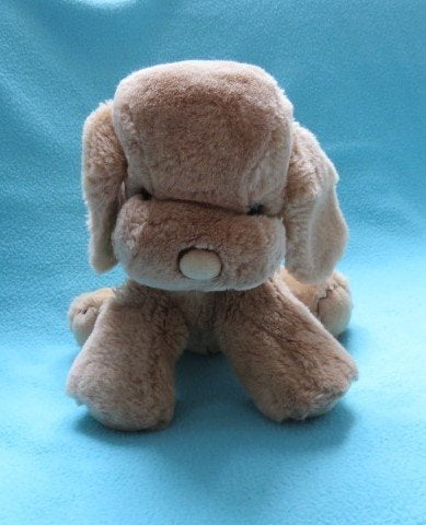 Heerlijk zachte vintage knuffel hond GUND uit 1983, Zo goed als nieuw, Wasbaar, Middelgroot (20 tot 80 cm), Bruin