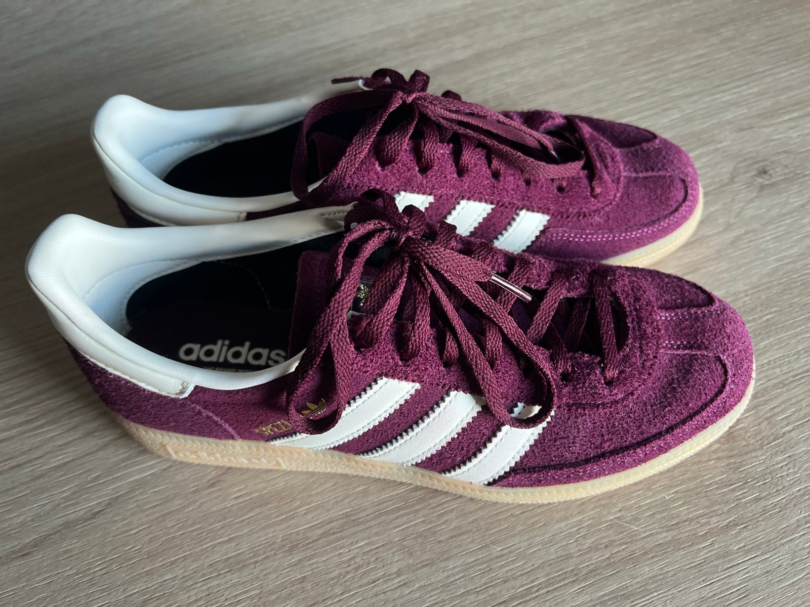 Nieuwe Adidas Spezial sneakers - Maat 40, Ophalen of Verzenden, Nieuw, Rood, Sneakers of Gympen