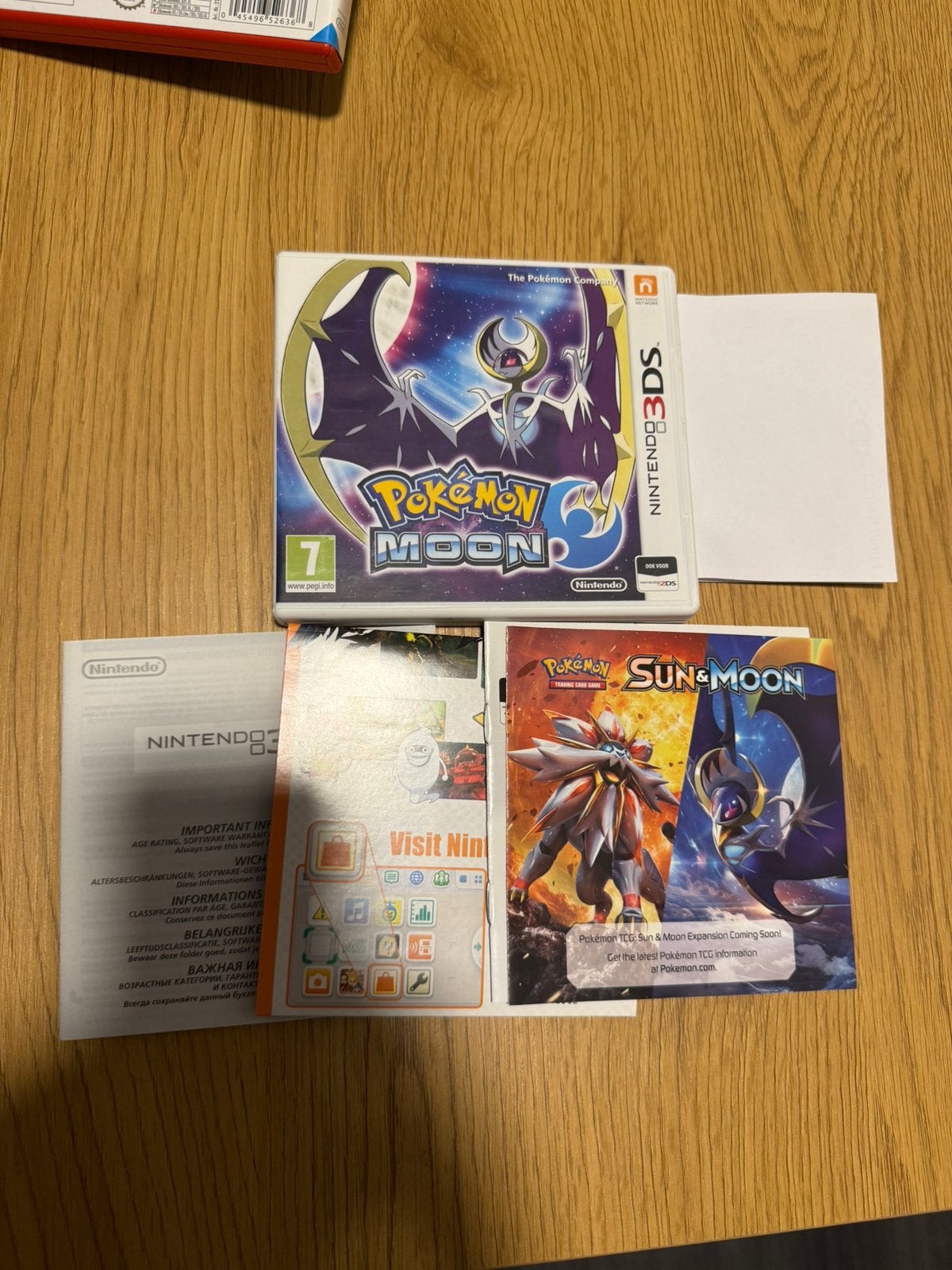 Pokemon moon doosje en folders - geen spel, Spelcomputers en Games, Avontuur en Actie, 1 speler, Ophalen of Verzenden, Zo goed als nieuw