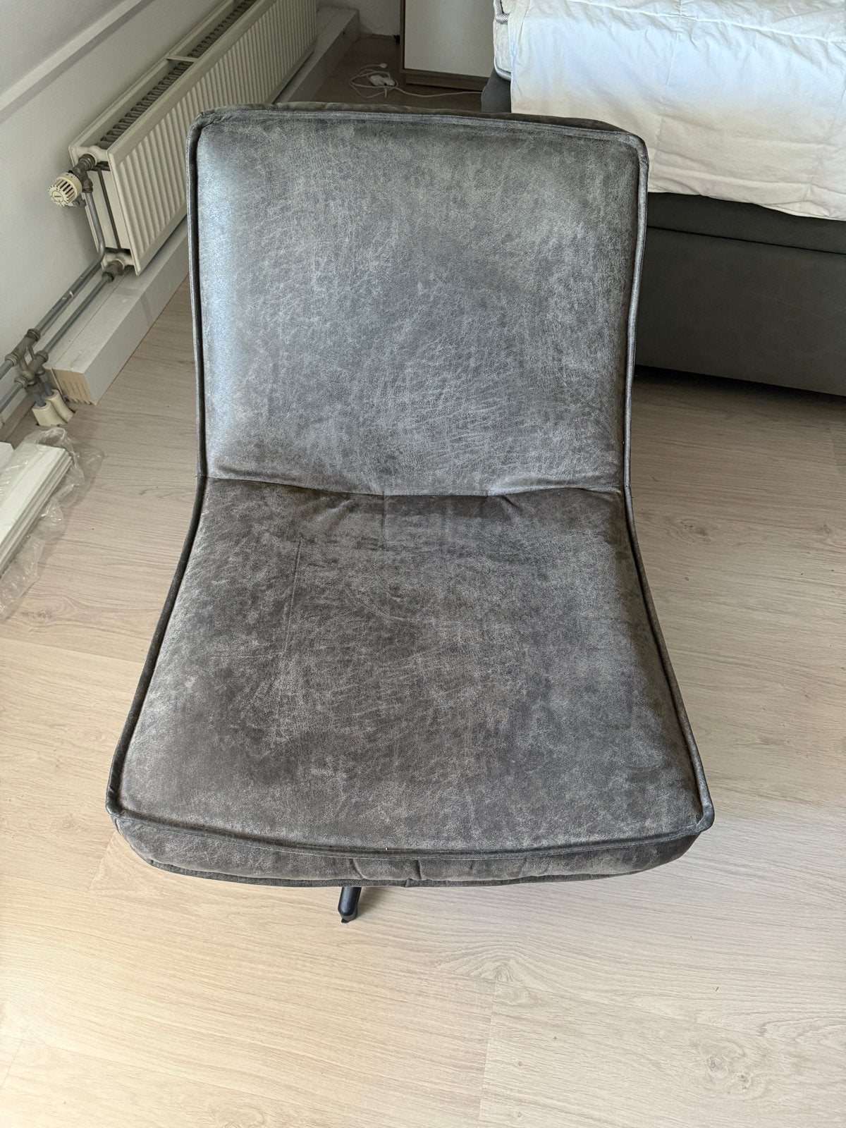 Stijlvolle grijze fauteuil met draaivoet, Ophalen, Zo goed als nieuw, Eén, Stof