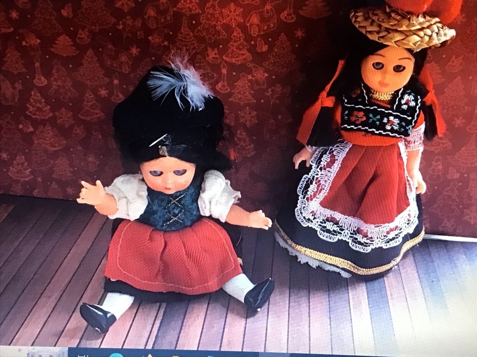 Vintage poppen in traditionele klederdracht - set van 6, Ophalen of Verzenden, Gebruikt, Poppenhuis