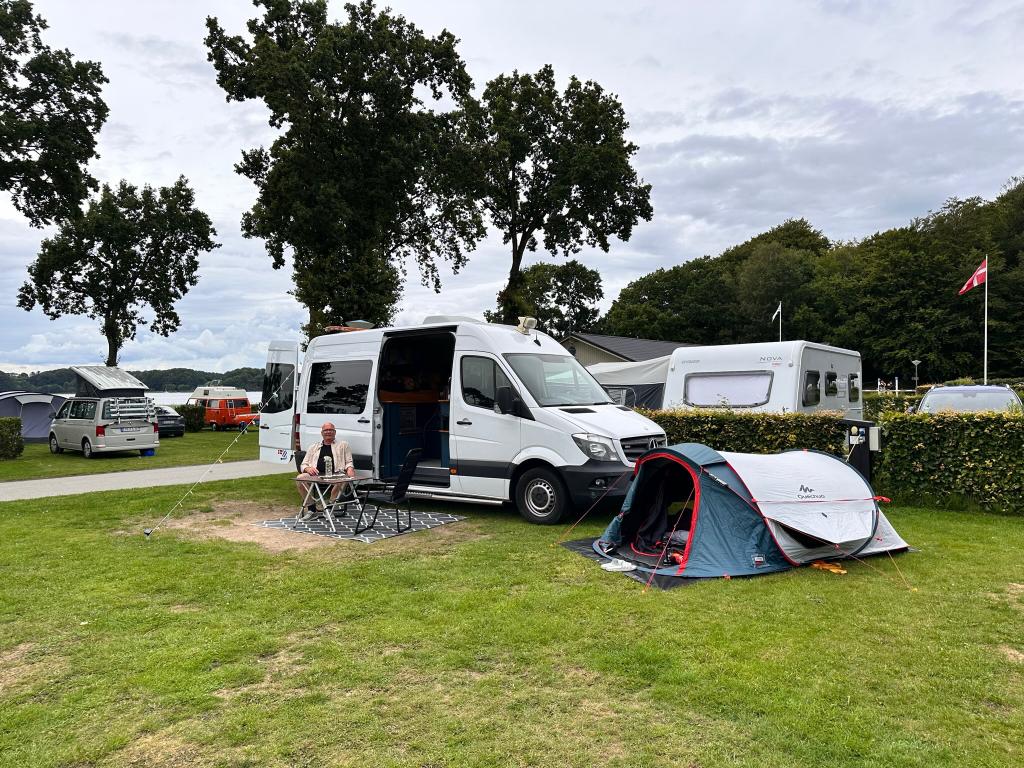 Mercedes Bus Camper 213CDI, automaat, 2014, Automaat, Chemisch toilet, Buscamper of Camperbus, Koelkast