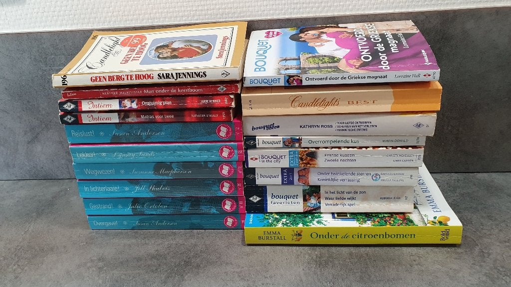 Romans Boekjes o.a. Bouquet Candlelight Intiem Pink Pockets, Boeken, Romans, Ophalen of Verzenden, Zo goed als nieuw