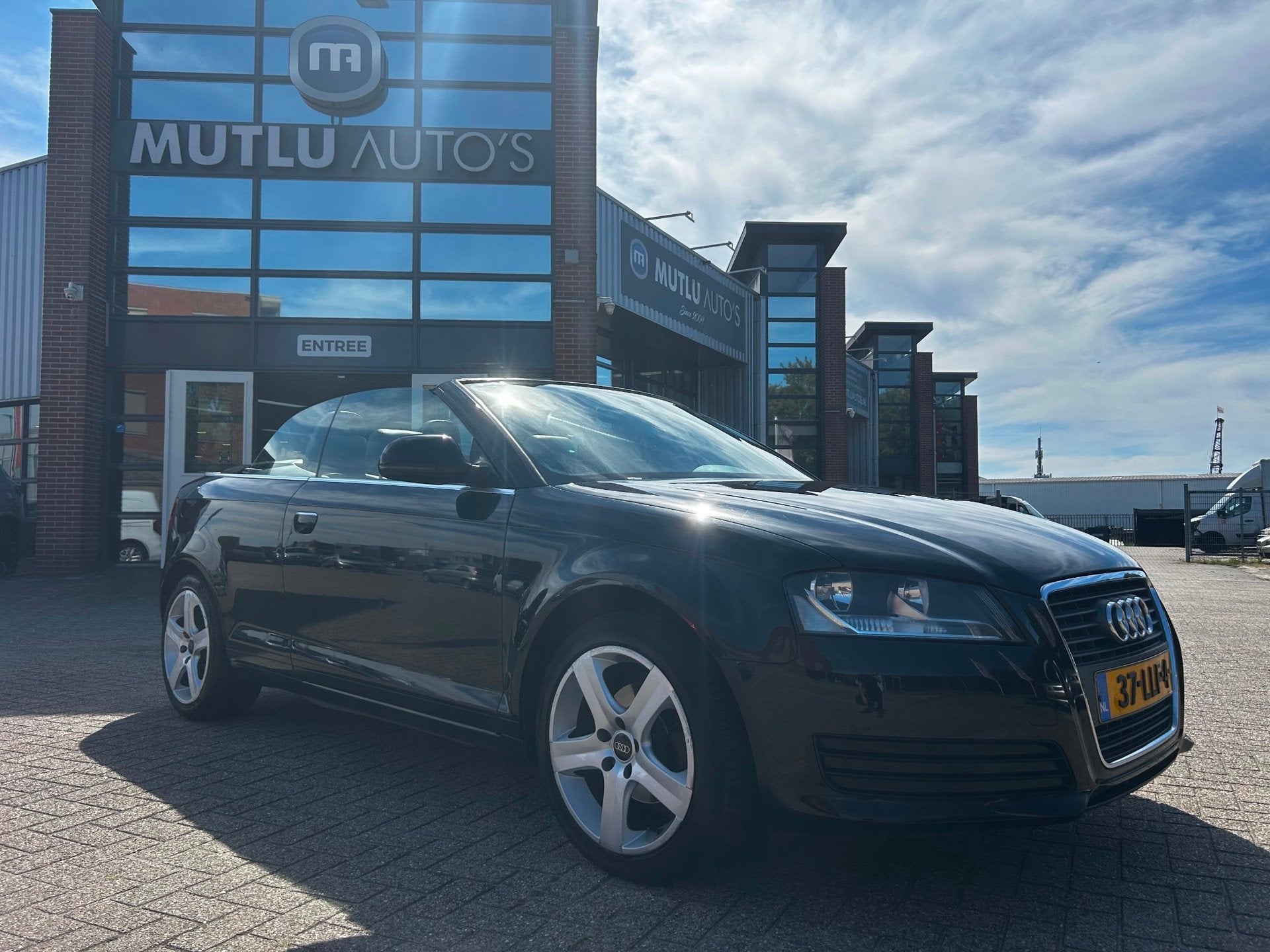Audi A3 Cabriolet 1.2 TFSI Attraction Pro Line LEDER NAP Air, Voorwielaandrijving, Euro 5, Gebruikt, 4 cilinders