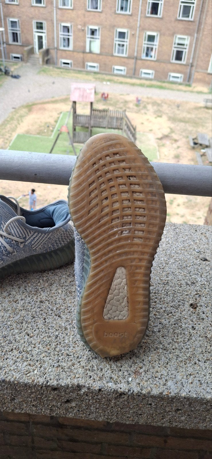 Yeezy Boost 350 V2 'Blue Tint' - Gedragen, Blauw, Ophalen of Verzenden, Sneakers of Gympen, Adidas Yeezy