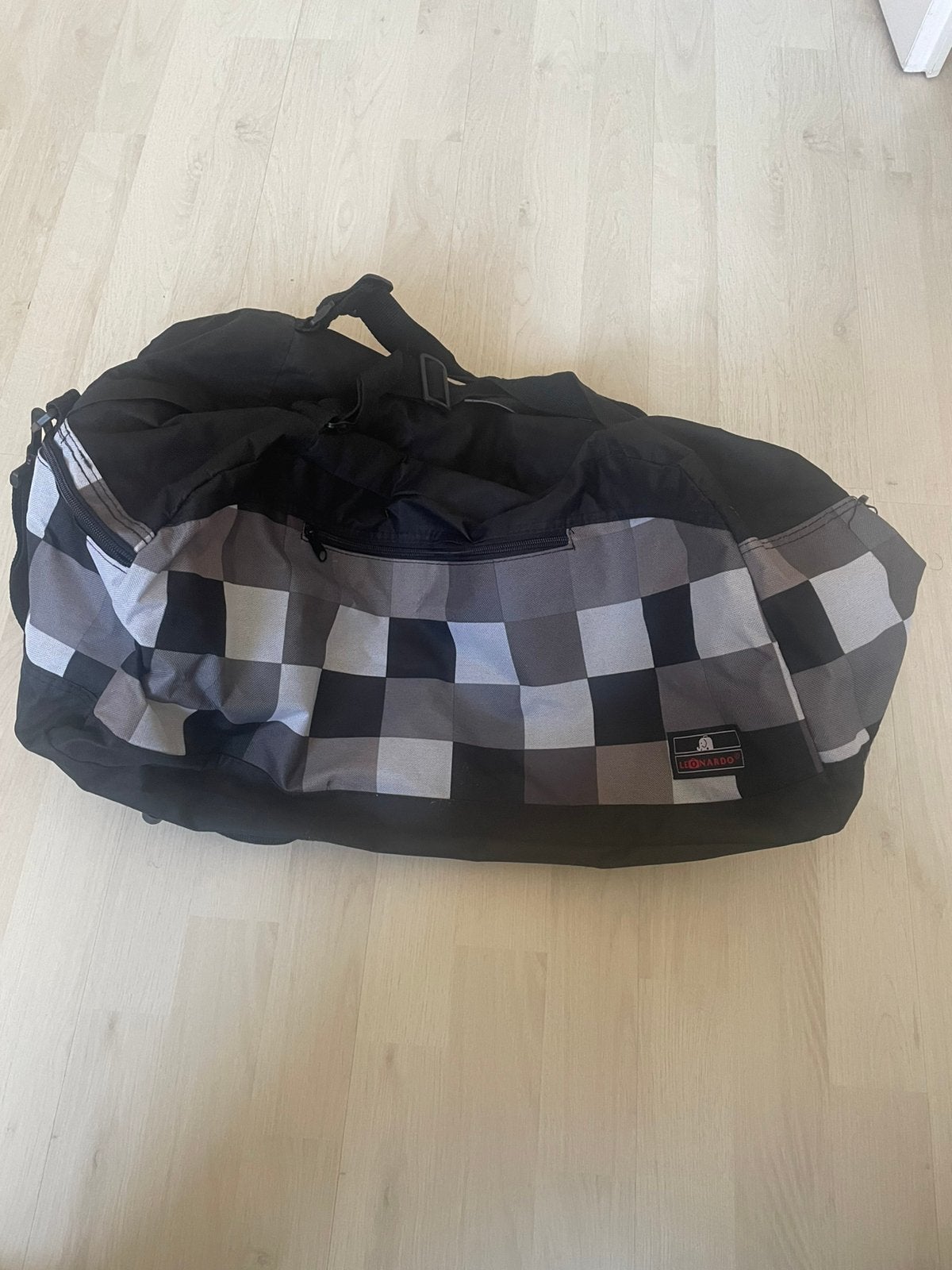 Mooie trendy Leonardo blok tas nieuw, Ophalen, Zo goed als nieuw, 30 cm of meer, Minder dan 35 cm