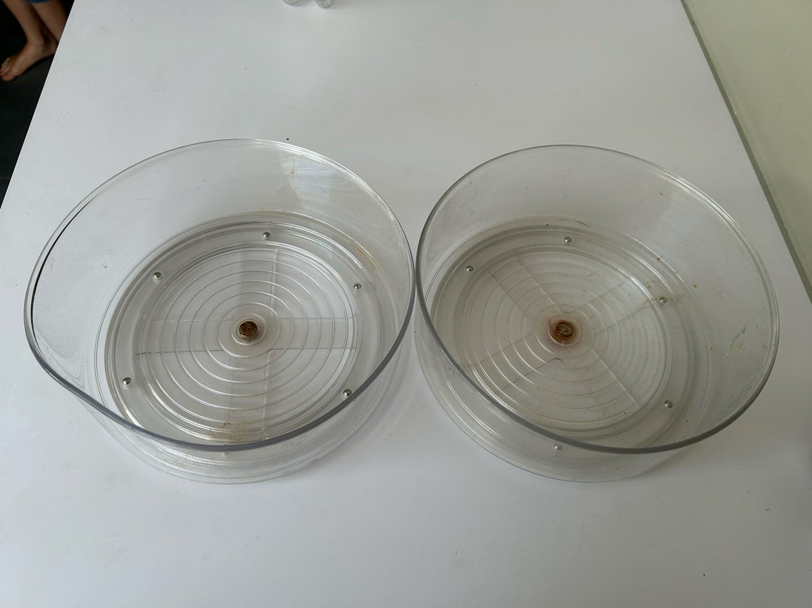 Set van 2 transparante draai plateau’s- Gebruikt, Huis en Inrichting, Keuken | Keukenbenodigdheden, Ophalen, Gebruikt