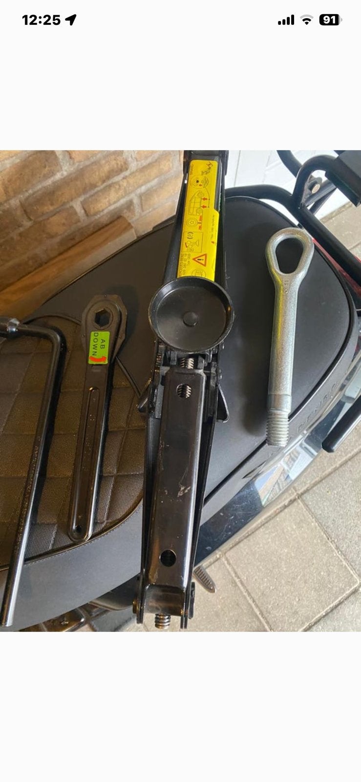 Auto krikset Mercedes Vito met sleepoog 100 euro, Ophalen of Verzenden, Zo goed als nieuw, Hydraulisch, Schaarkrik