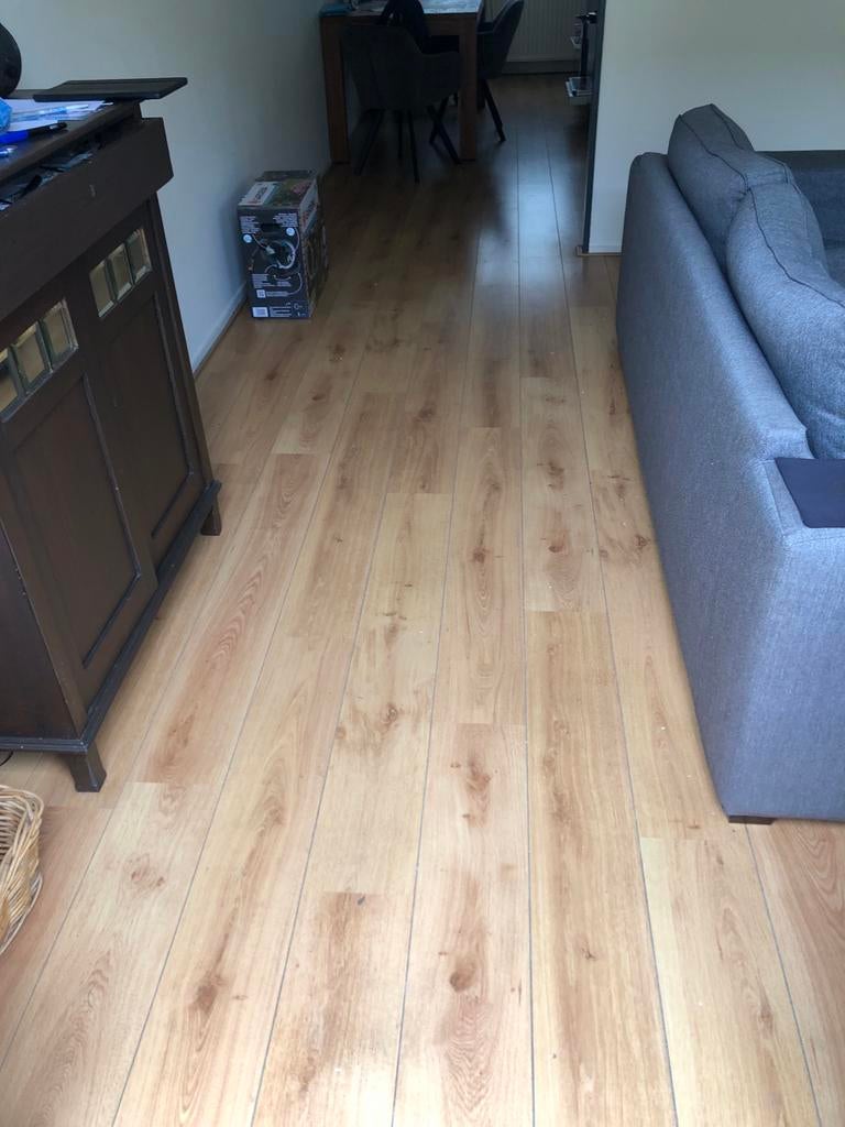 Gratis Mooie laminaatvloer, lichtbruin, in goede staat, Ophalen, 50 tot 150 cm, Zo goed als nieuw, 10 m² of meer