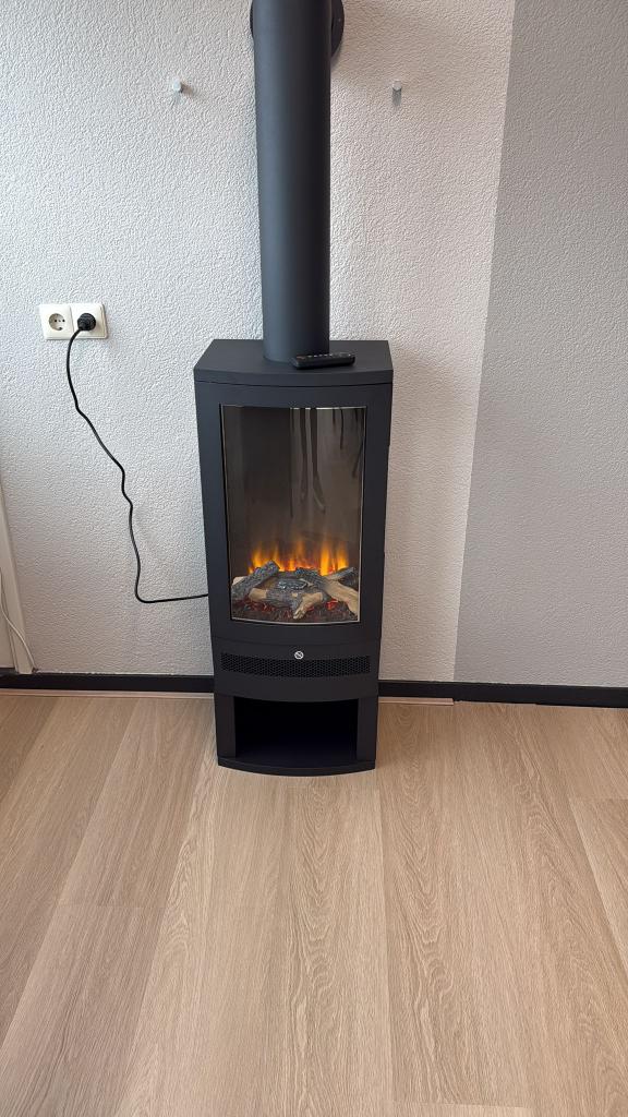 British Fires Bramshaw demo te koop, Huis en Inrichting, Ophalen, Zo goed als nieuw, Vrijstaande haard, Elektrische haard