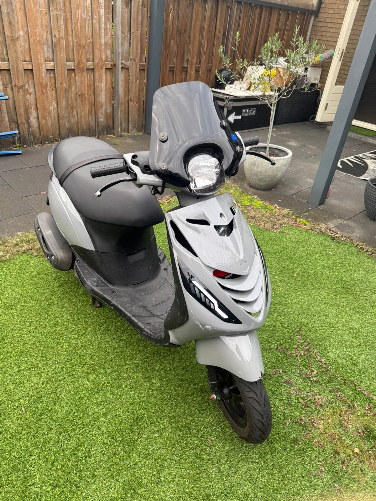 Piaggo zip iget | 2016, Ophalen, Maximaal 45 km/u, Zip, Zo goed als nieuw