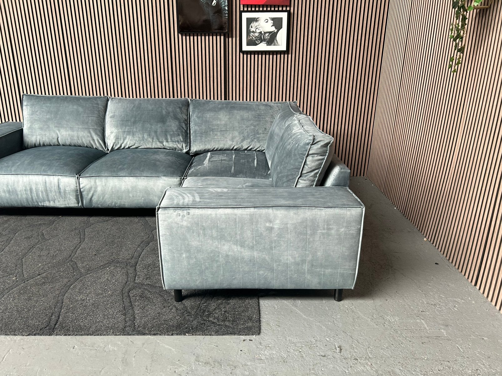 GRATIS LEVERING VELVET HOEKBANK 300X217 GEREINIGD, 300 cm of meer, Ophalen of Verzenden, Zo goed als nieuw, Vierpersoons of meer