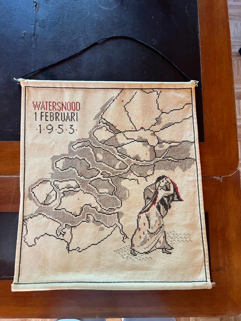 Geborduurd wandkleed Watersnoodramp 1953, Ophalen